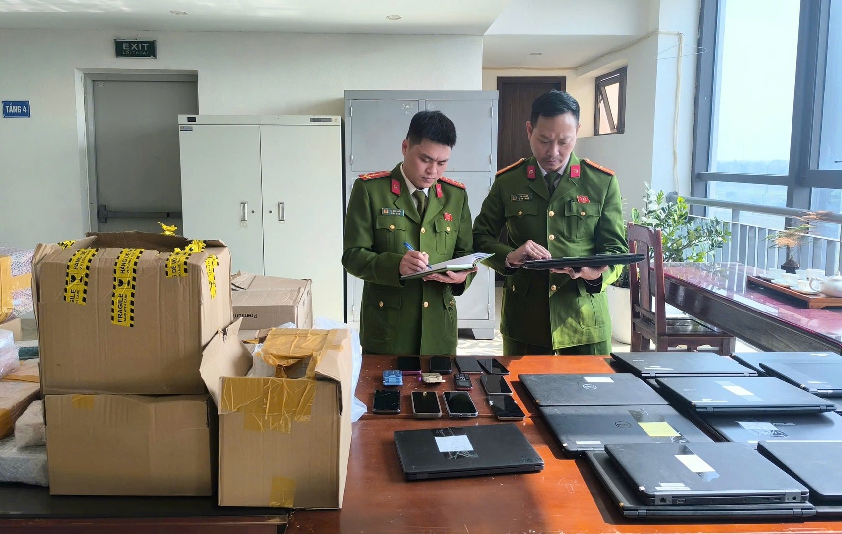 Lực lượng Công an thu giữ nhiều công cụ, phương tiện phạm tội của các đối tượng