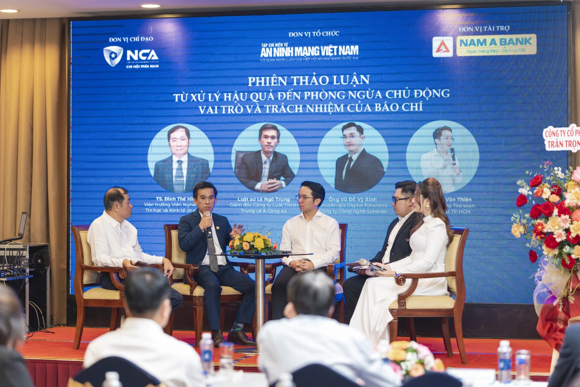 Các chuyên gia thảo các giải pháp bảo vệ người dùng qua ứng dụng ngân hàng số trước chiêu thức lừa đảo ngày càng tinh vi tại Hội thảo 