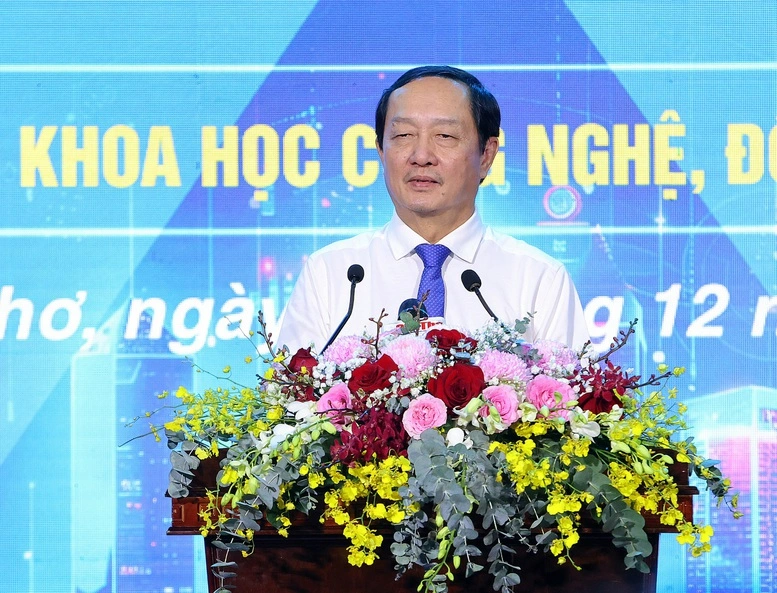 Ông Huỳnh Thành Đạt - Phó Trưởng ban Tuyên giáo và Dân vận Trung ương phát biểu tại lễ khai mạc Tuần lễ Khoa học công nghệ, đổi mới sáng tạo và chuyển đổi số TP. Cần Thơ năm 2025.