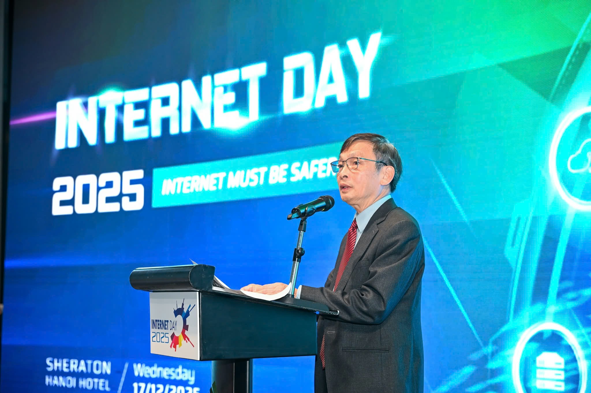 Internet Day 2025: Việt Nam đặt nền móng cho "niềm tin số" trong kỷ nguyên AI