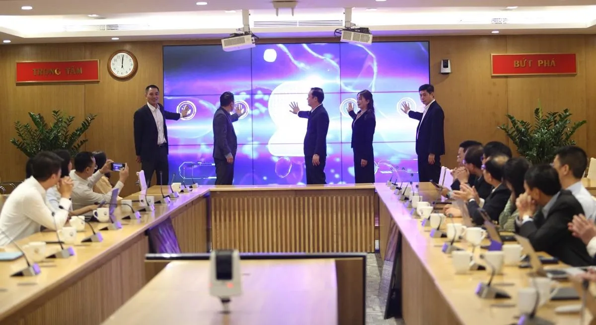 0904--khai-truong-cong-1535